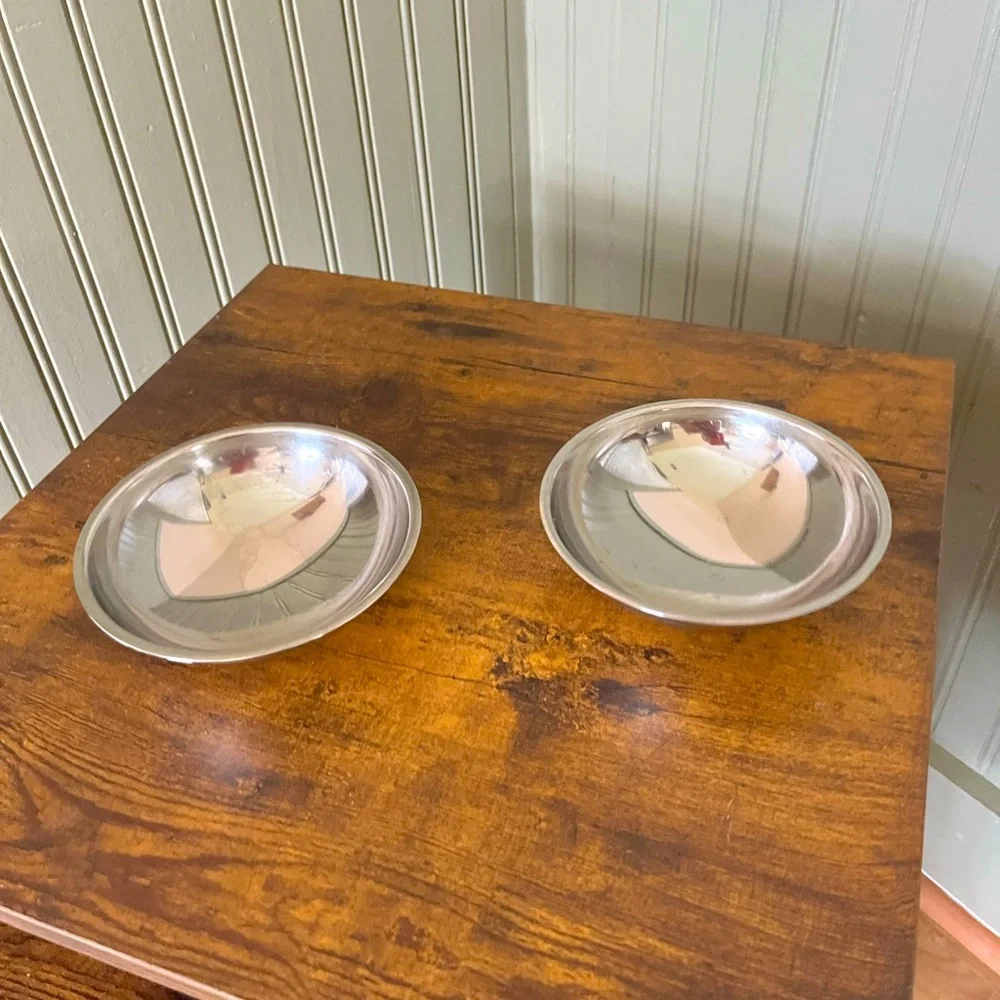 Set of 2 Silver Round Cat/Small Dog Bowls